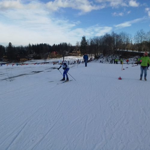 zawody dzieci w biegach narciarskich